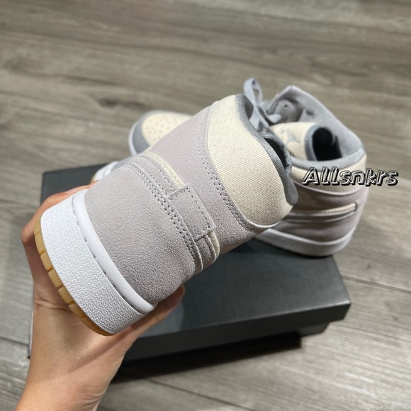 Air Jordan 1 Mid Coconut Milk 🥥 w - Picture 5 of 11